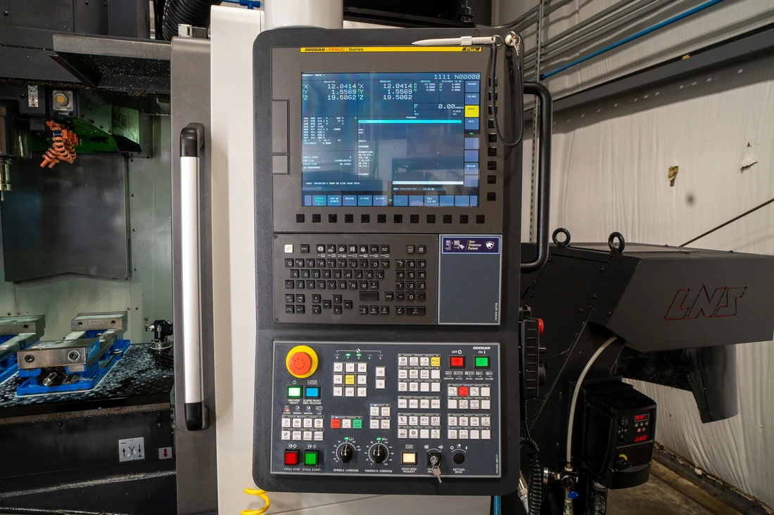 Doosan #DNM-4500S, 31.5" X, 17.7" Y, 20.1" Z, 15,000 RPM, 30 automatic tool changer, Cat 40, Fanuc CNC, 2021 - Image 10
