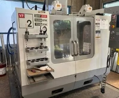 Haas #VF-2D, 30" X, 16" Y, 20" Z, 10,000 RPM, 20 automatic tool changer, BT-40, Haas CNC, 2006 - Image 2