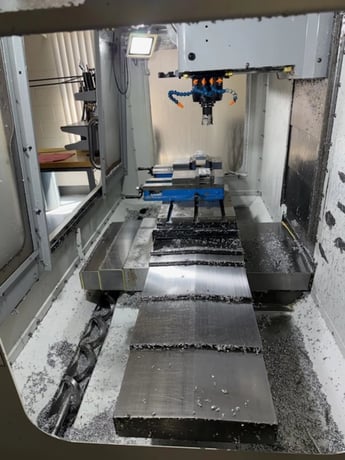 Haas #VF-2D, 30" X, 16" Y, 20" Z, 8,100 RPM, 24 automatic tool changer, Cat 40, Haas CNC, 2008 - Image 2