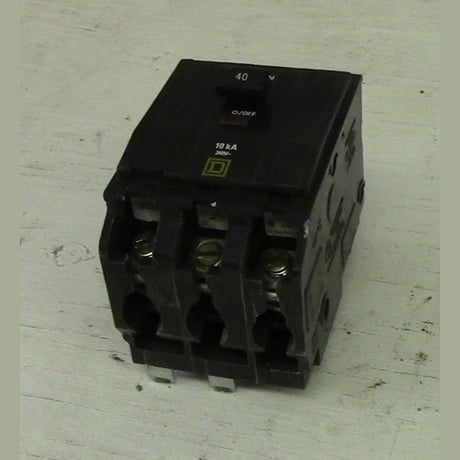 40 Amps, Square D, Push-in Breaker, 3-pole, 120/240 Volts - Image 1