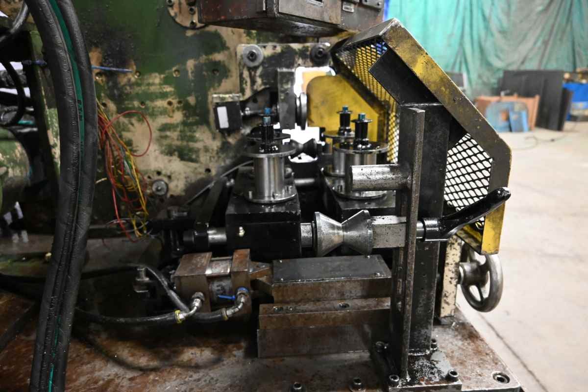 3" Haven #872, tube recut, L-R, 20' bundle loader, 5000 cycles/hr, 7' cut length, Vickers hydraulic pump - Image 6