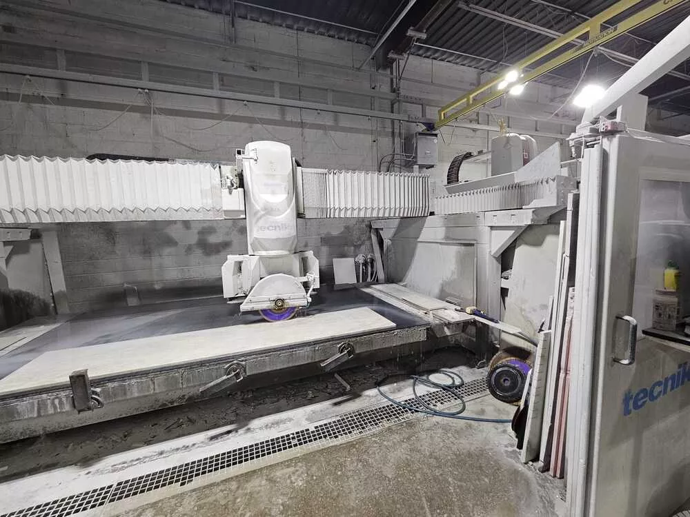 Denver #Tecnika, CNC Work Center, 5-Axis, 98.42" X, 105.71" Y, 17.5 HP, 2018 - Image 2