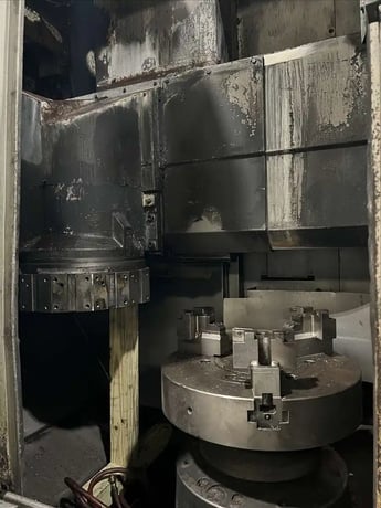 24" Okuma #2SP-V60, twin spindle CNC vertical turret lathe, Fanuc 18iTB, (2) 3-jaw 24" chucks, 2006 - Image 4