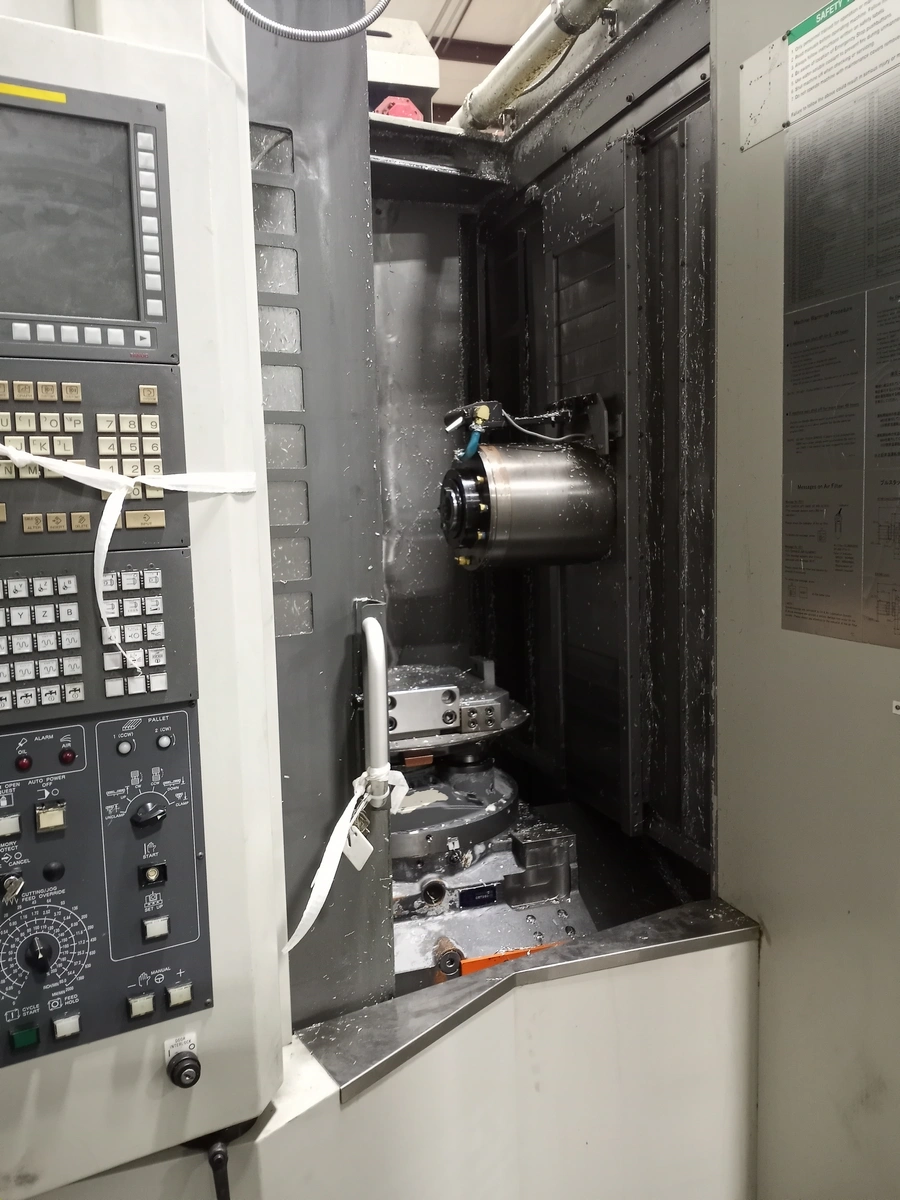 Kiwa #KH-45, horizontal machining center, 15" x 15" pallet, 12,000 RPM, 60 automatic tool changer, Cat 40 - Image 5