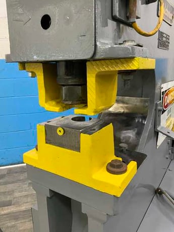 6" x 6" x 1/2" Scotchman #9012, hydraulic ironworker, 90 ton, 7-1/2" throat, 7.5 HP, 37 SPM, 1988 - Image 2