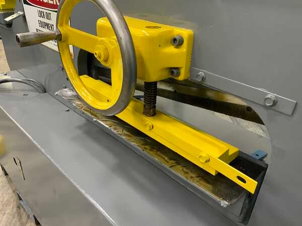 6" x 6" x 1/2" Scotchman #9012, hydraulic ironworker, 90 ton, 7-1/2" throat, 7.5 HP, 37 SPM, 1988 - Image 6