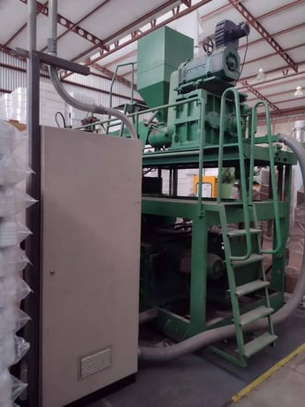 Bekum #BA15, Blow Molder, 11 Ton, 80 mm screw, 400 x 580 mm platen, 50 HP, 440 V., 1996 - Image 3