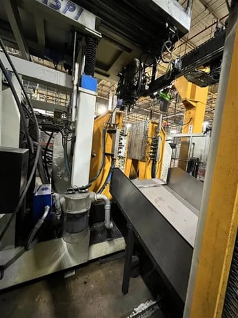 ST #TA150-ASPI, All Electric 3-D Suction Blow Molder, 22 Ton, 27.5" X 31.4" platen, 3.5 Lbs. shot, 2011 - Image 3