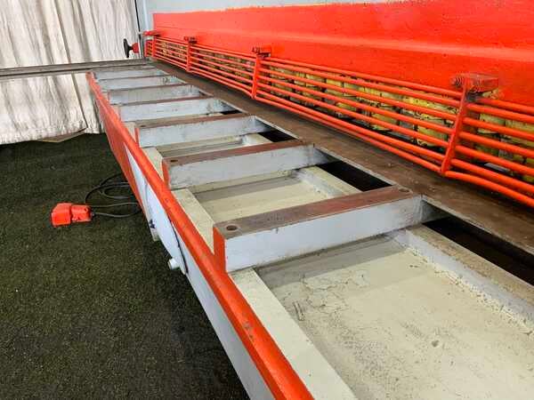 1/2" x 10' Atlantic #HDS10X1/2, hydraulic squaring shear, 18" hydraulic hold downs, 39" back gauge, 30 HP - Image 3