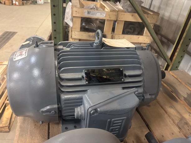 25 HP RPM Weg, Frame 284/6TC, 460 Volts, 3ph, IEEE 841 rated - refurbished - Image 1