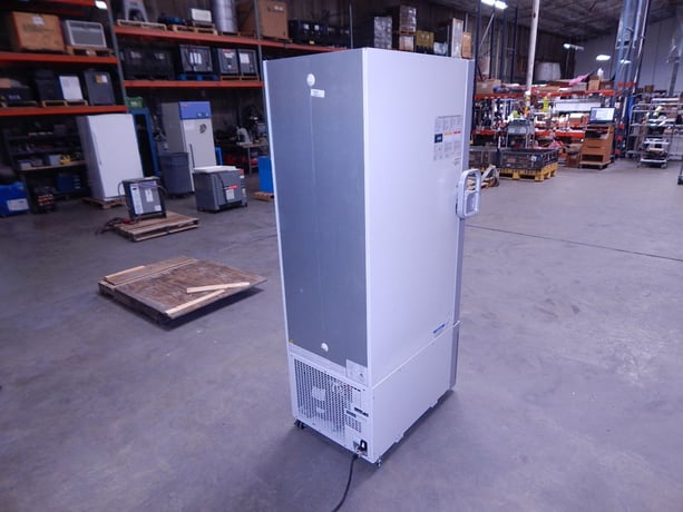 Thermo Fisher Scientific #8930086A, Ultra-Low Lab Freezer, -50 to -86 C Temp, 120 V., 809 L, AS IS - Image 2