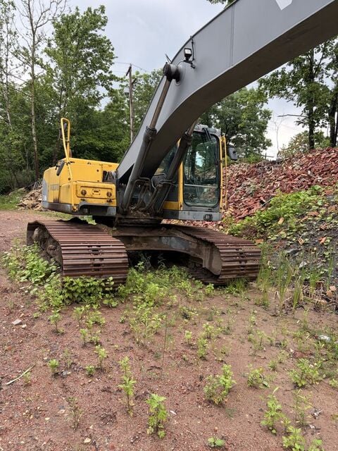 Volvo #EC240BLR, Long Reach Crawler Excavator, 180 HP, 60' Reach, Bucket, 2004 - Image 5