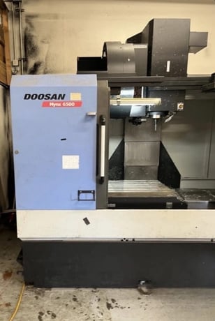 Daewoo Doosan #Mynx-6500, CNC vertical machining center, 3-Axis, Fanuc i, 50" X, 26.4" Y, 24.6" Z, 8000 RPM - Image 3