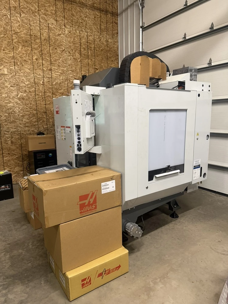 Haas #Super-Mini-Mill, Vertical Machining Center, 16" X, 12" Y, 10" Z, 12" x 36" table, 15 HP, 10,000 RPM, 30 - Image 4