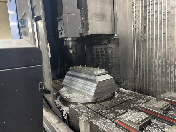 Daewoo Doosan #VCF-850LSR, 4-Axis Vertical Machining Center, 118" X, 33" Y, 31" Z, 18000 RPM, 60 automatic - Image 4