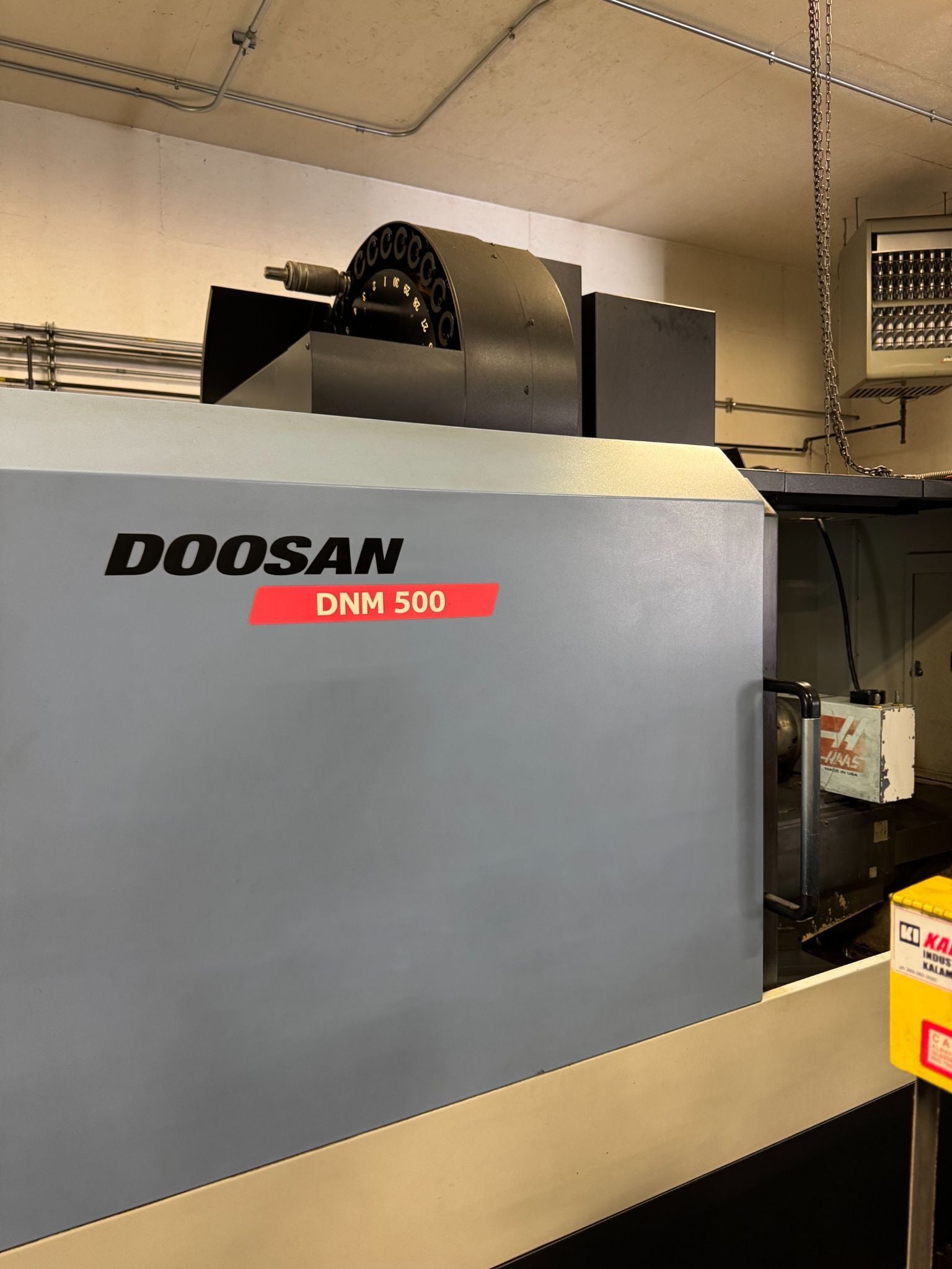 Daewoo Doosan #DNM-500, CNC vertical machining center, 30 automatic tool changer, 40.1" X, 21.2" Y, 20" Z - Image 3