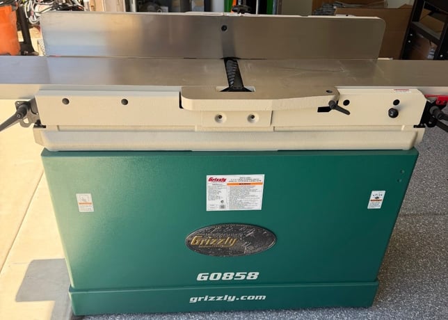 8" Grizzly #G0858, 8" Parallelogram Jointer, helical cutterhead, precision tables, 2025, Open Box - Image 5
