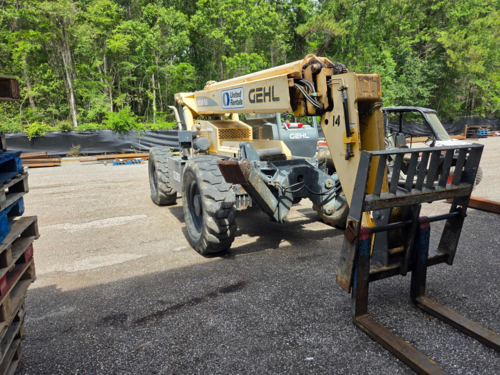 10000 lb. Gehl #RS10-55, Telescopic Forklift, 55' lift height, 41.3' reach, 2015 - Image 1