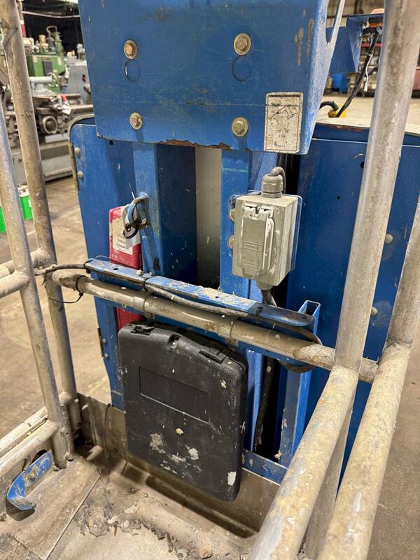 500 lb. Genie #GR-12, scissor lift, 17'4" work height, 11'4" platform height, 310 hours, 2017 - Image 8