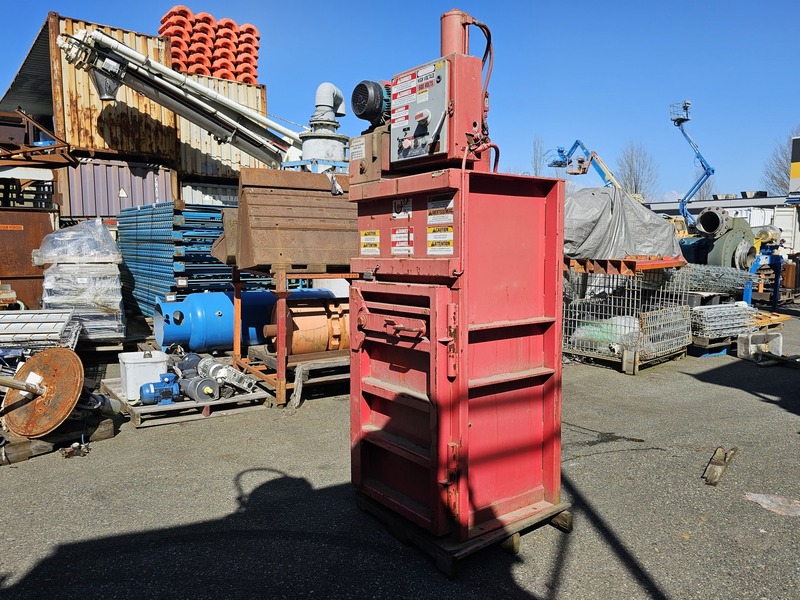 Universal Handling Equipment #CTC242436, Vertical Hydraulic Baler - 1 Cu. Yd - 5 HP - 600 Volts, 3PH - - Image 3