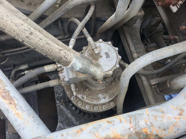 Hitachi #4439384, EX2600 Excavator Swing Motor (2 available) - Image 1