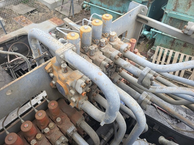 Hitachi #4450220, EX2600 Hydraulic Main Control Valve - Image 3