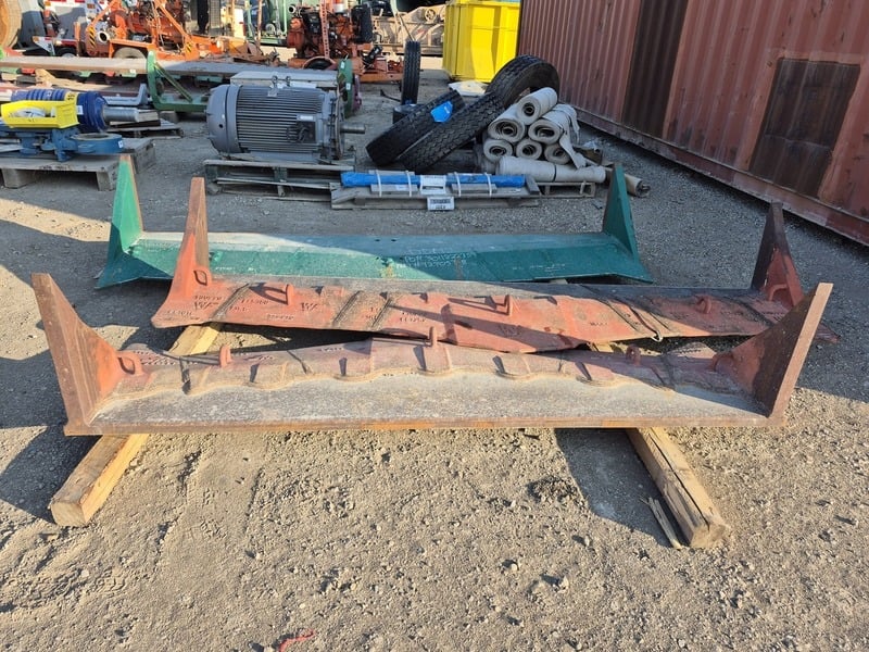Esco, 100" Excavator Bucket Lip, like new - Image 2