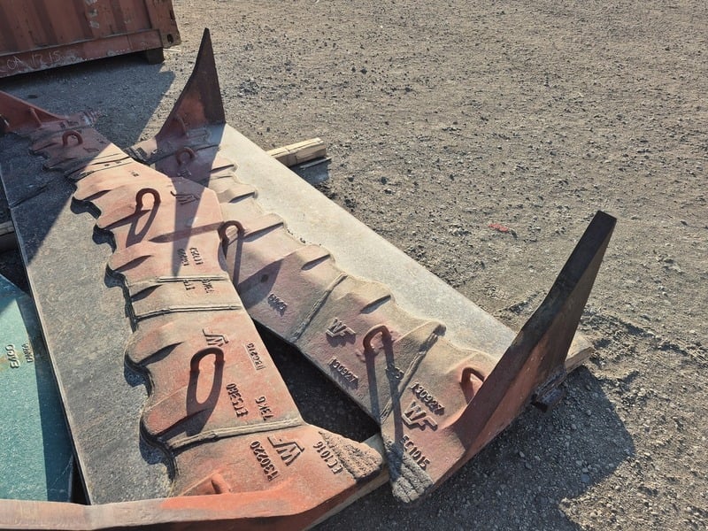 Esco, 100" Excavator Bucket Lip, like new - Image 8