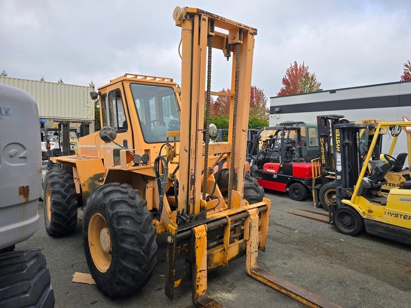 12,000 lb. Liftking #12P44, construction forklift, diesel, 144" lift, 2-stage mast, pneumatic tires - Image 4