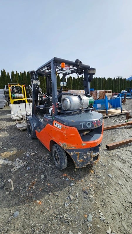 5,000 lb. Toyota #8FGU25, forklift, LPG, 180" lift, 3-stage mast, pneumatic tires, sideshift, 3,681 hours - Image 4