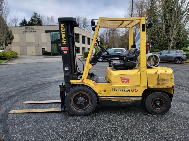 6,500 lb. Hyster #H65XM, forklift, LPG, 3-stage mast, solid tires, sideshift, 2000 - Image 4