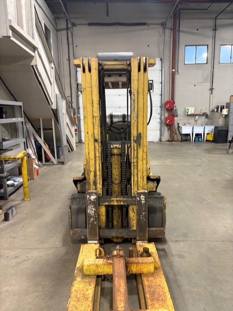 8,000 lb. TCM #FCG36N5, forklift, LPG, 189" lift, 3-stage mast, cushion tires, 7,895 hours, 1984 - Image 2