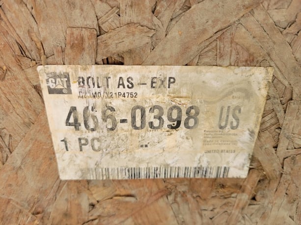 Caterpillar, Bolt Assembly 466-0398, new surplus - Image 2