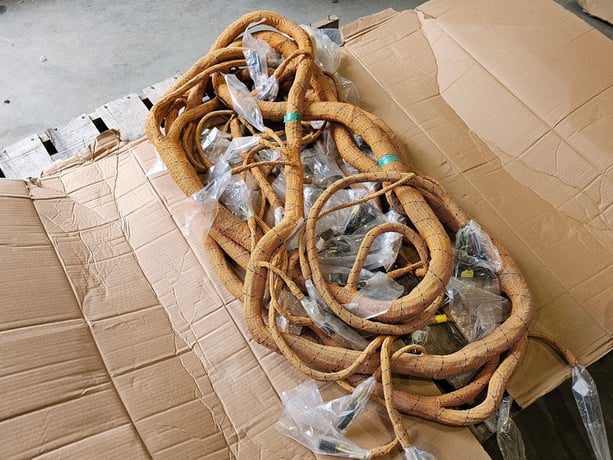 Caterpillar #298-4577, Harness Assembly, new surplus - Image 3