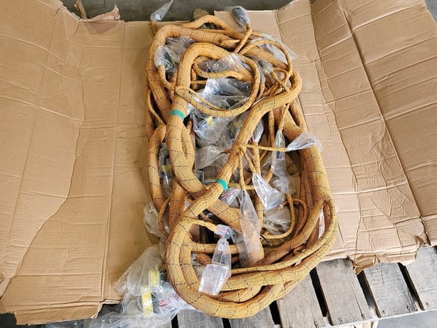 Caterpillar #298-4577, Harness Assembly, new surplus - Image 8