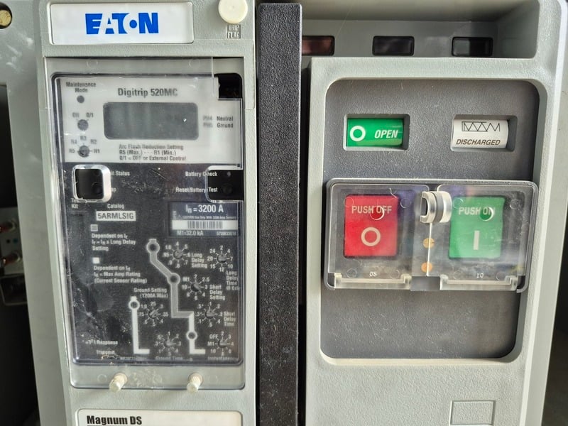 3200 Amps, Eaton Cutler-Hammer #MDS632, 3 phase magnum ds circuit brea, 2019 - Image 3
