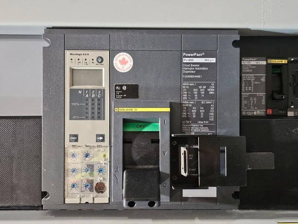 CSL, 480/277 Volts, 3 Phase, 3000 Amps Switchgear Unit w/ PowerPact 1200 Amps, 800 Amps Main Breakers - Image 6