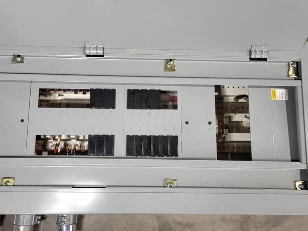 Cutler-Hammer #PRL3a, 400 Amps 120/208 Volt Panel Board Pow-R-Line-3a, 21 Circuit - Image 6
