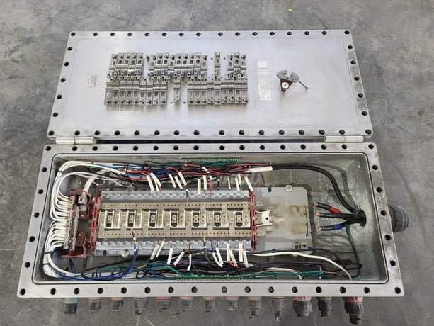 Appleton #XPE32252B.I146, 225 Amps, 120/208 Volts, 3 Phase, 42 Circuits Panelboard - Image 10