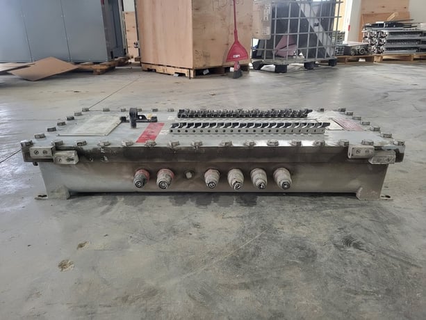 Appleton #XPE32252B.K133, 225 Amps, 120/208 Volts, 3 Phase, 42 Circuits Panelboard - Image 4