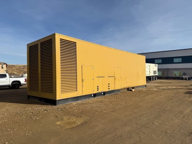 740 KW Caterpillar #G3516, Natural Gas Generator Set, 1200 RPM, 480 Volts, 992 HP CAT engine, 39,724 hours - Image 4