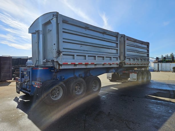 K-Line #6701-5, Side Dump A-Train Ore Transporter, 110 ton, dual powered road-train, 2011 - Image 2