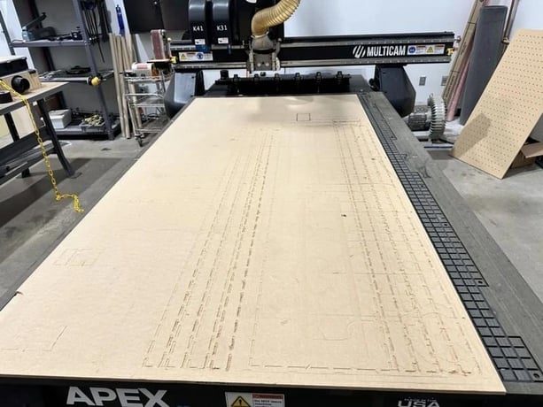 Multicam #APEX-3R, ATC CNC router, 4' x 8' table, 13.4 HP HSD spindle, 24000 RPM, 6 ATC, 2022 - Image 3