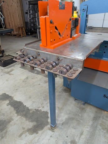 6" x 6" x 3/8" Scotchman #6509-24M, 65 ton, 9" throat, 5 HP, 48" manual Back Gauge, loaded with accessories - Image 5
