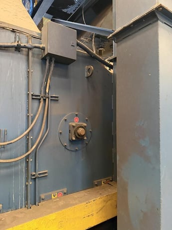 Blastec, Plate Conveyor Shot Blasting System, 120" plate width, (4) 40 HP blast wheels, 50' powered roller - Image 8