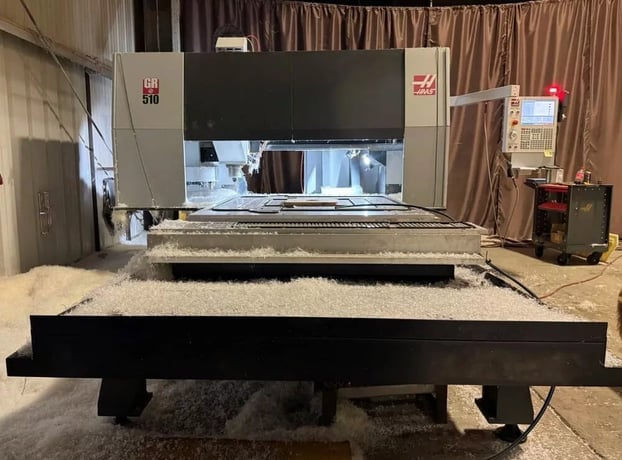 Haas #GR-510, CNC router, 53" x 122" table, 15 HP, 10,000 RPM, CAT 40, 10-station ATC, 2023 - Image 3