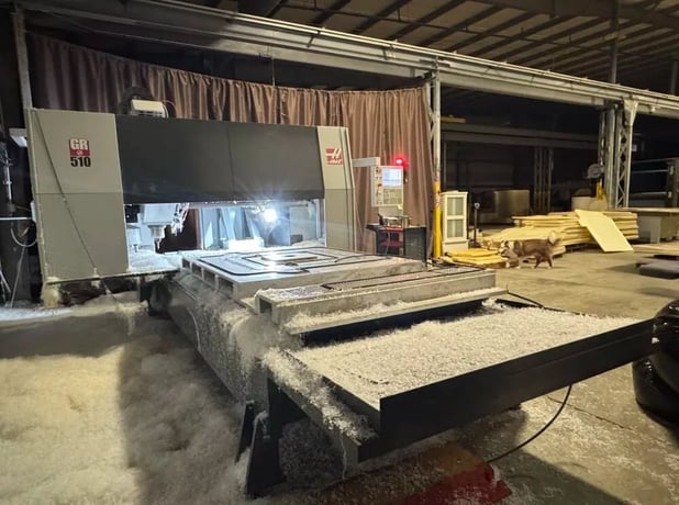Haas #GR-510, CNC router, 53" x 122" table, 15 HP, 10,000 RPM, CAT 40, 10-station ATC, 2023 - Image 4
