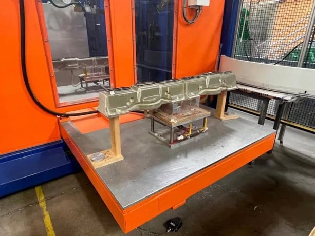 RPT RoboTrim, 6-Axis robotic trimming station, Fanuc M-16iB/20 robot, 110 LB payload, 3 HP Colombo spindle - Image 3