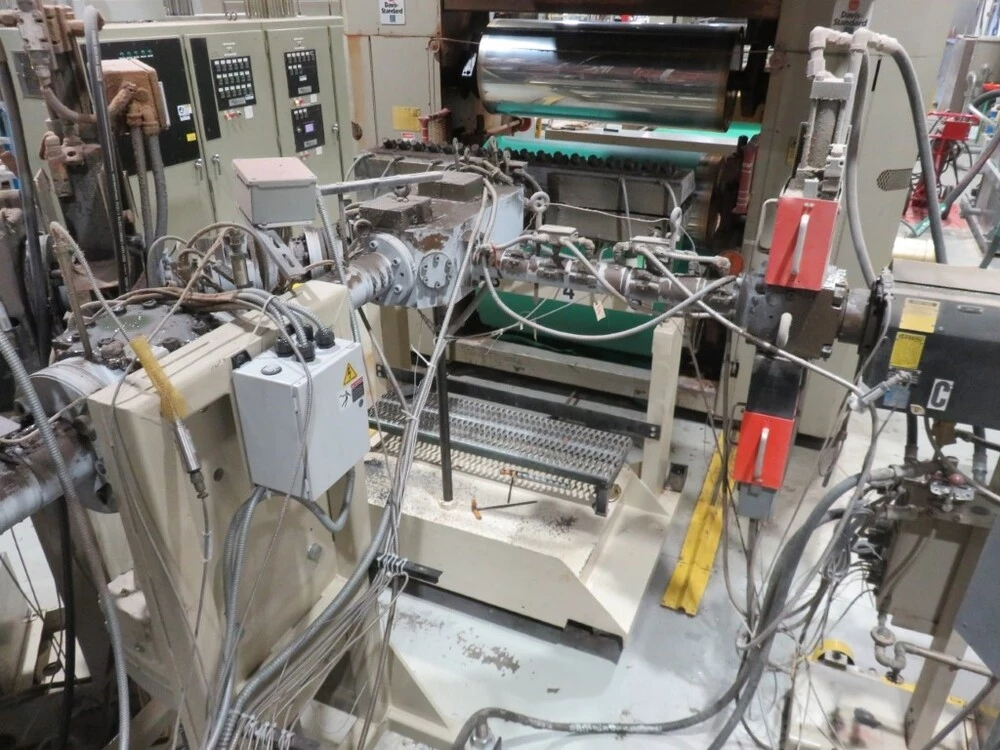 Davis Standard 3-extruder sheet extrusion line, 4.5"/3.5"/2" extruders, 54" die, 3-roll downstack, Maag - Image 10