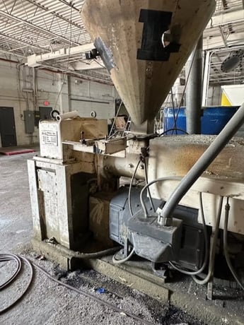 Welex #Gala-6, pelletizing line, 30:1 L/D vented barrel & screw, ran 980 Lbs/Hr HIPS - Image 3